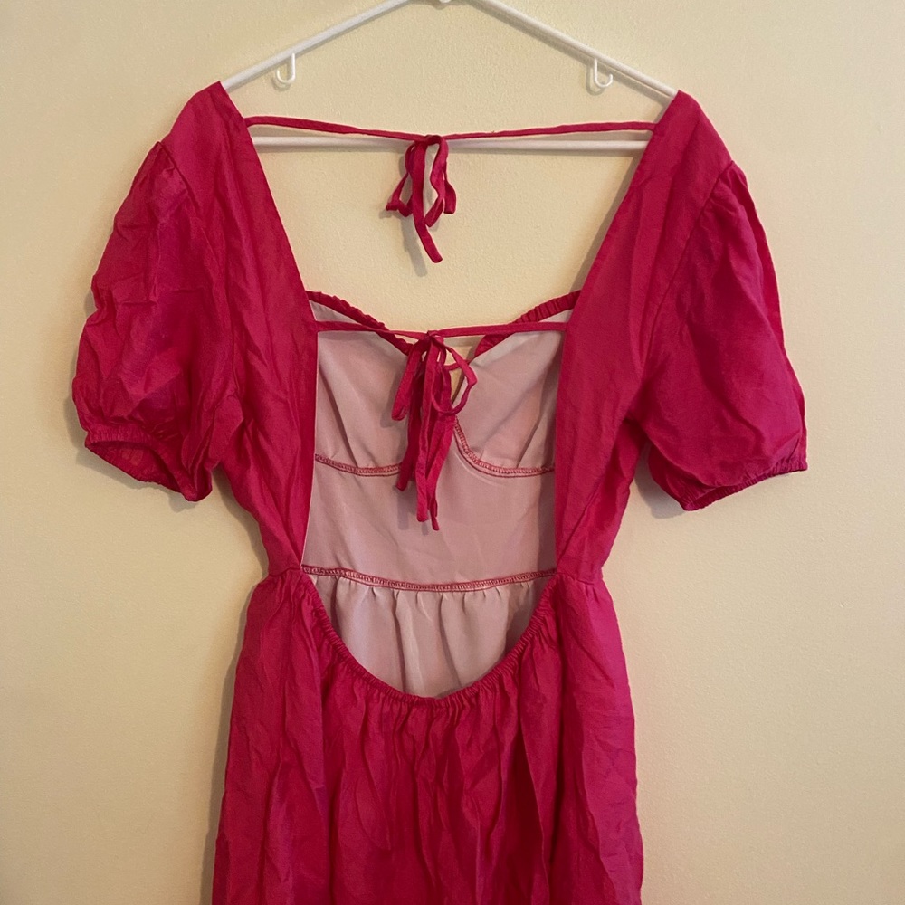 backless pink dress - Picture 4 of 5